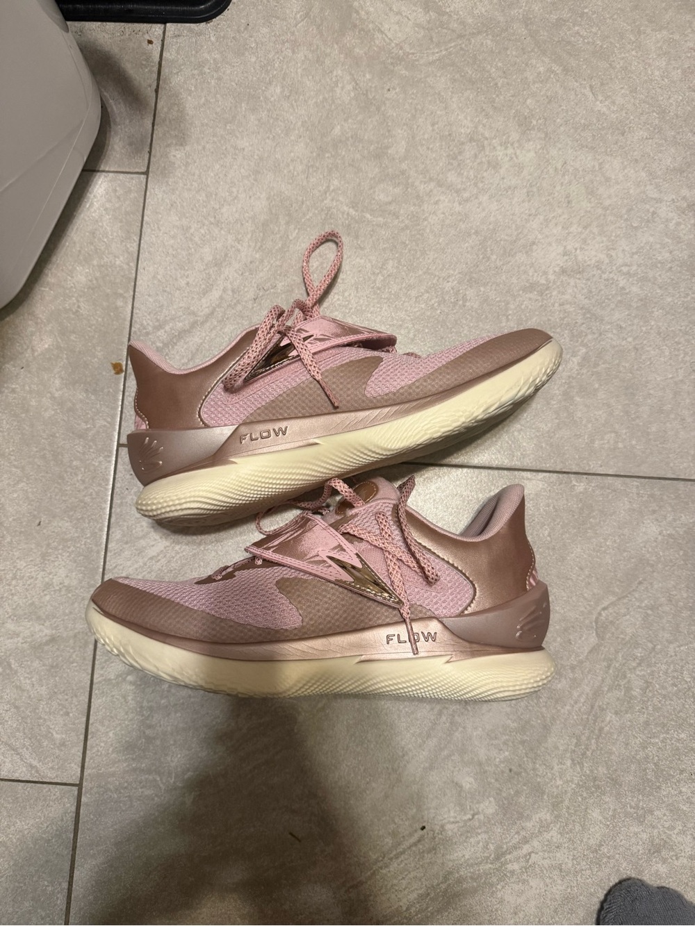 Under Armour curry fox 1 regin rose Pink Flow Lace-Up Athletic Sneakers